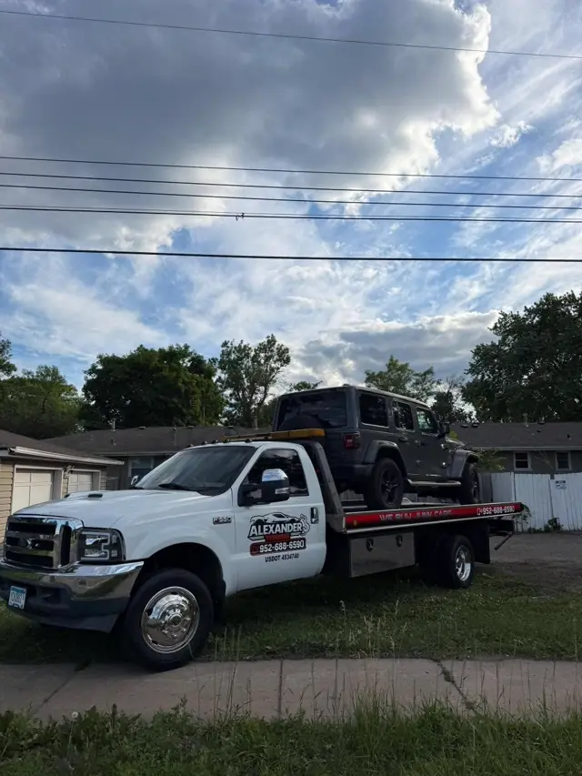Jeep Wrangler towing recovery in Minnesota