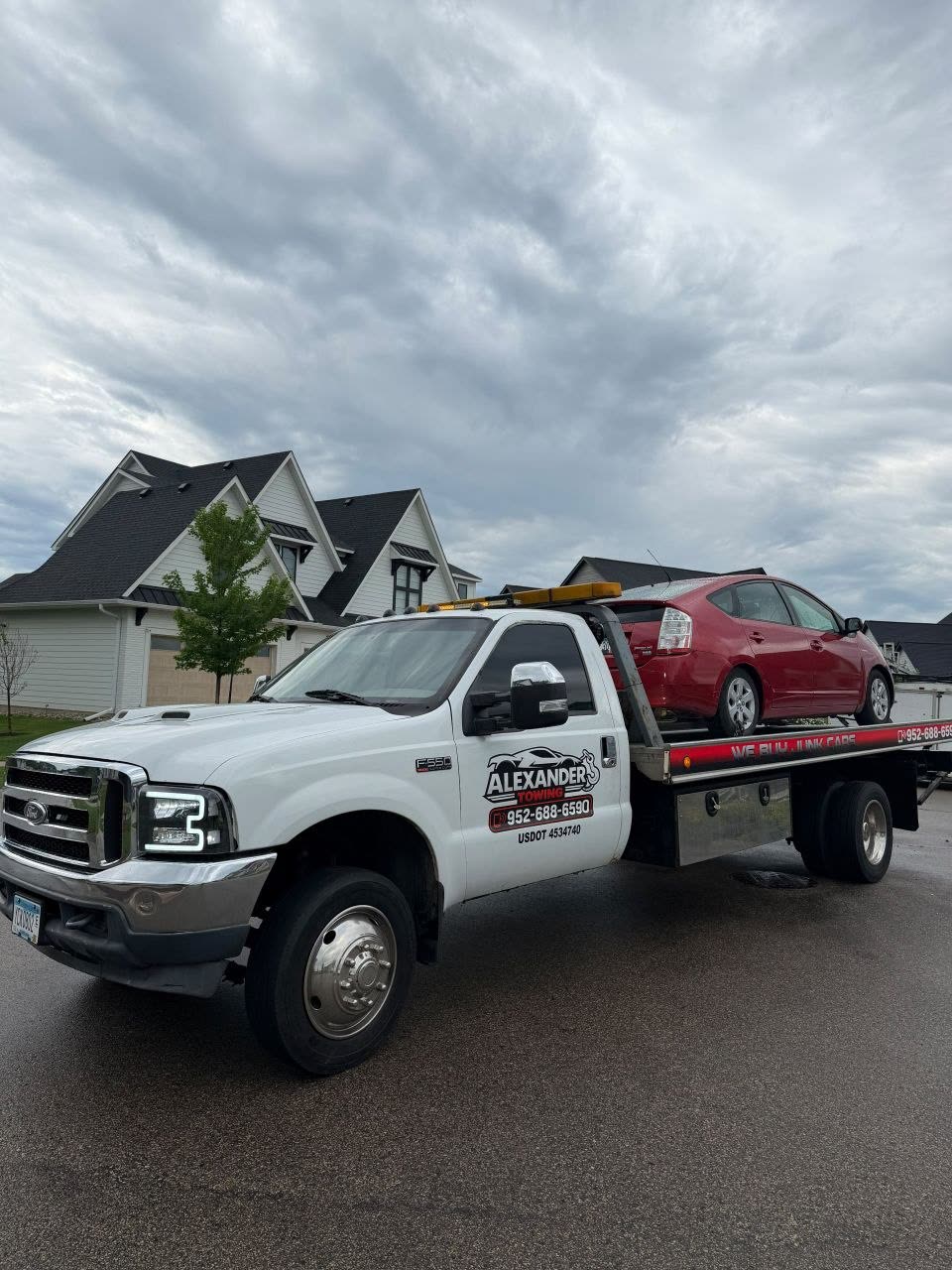Remolque de auto híbrido en Minnesota