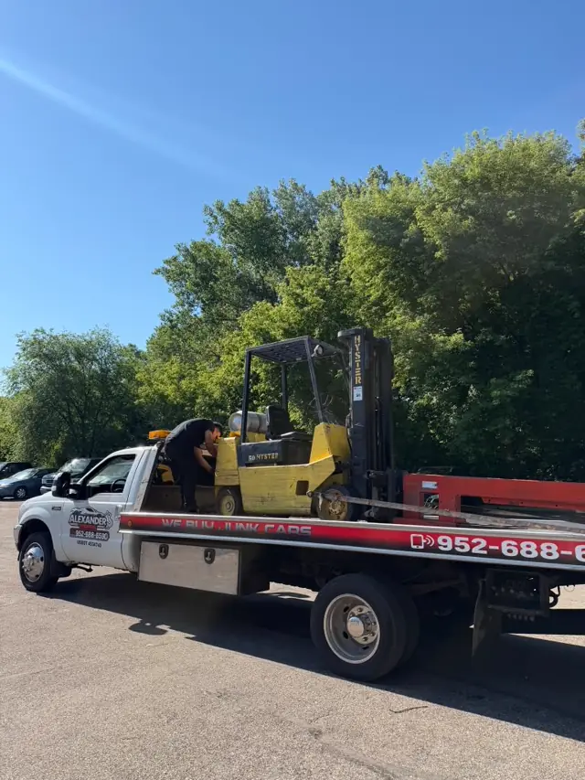 Forklift equipment transport in Minnesota