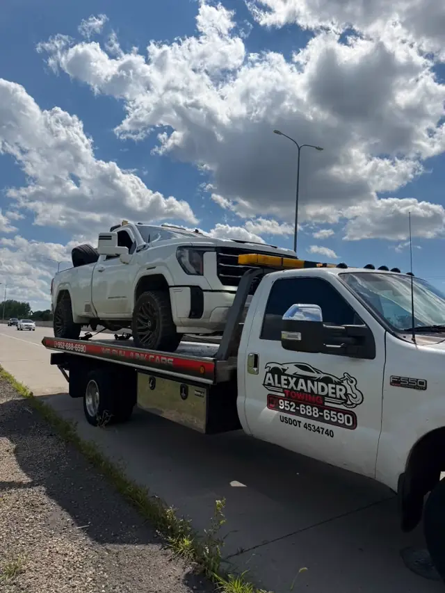 Pickup truck towing in Minnesota