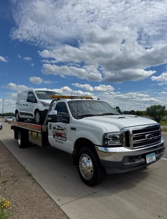 Minivan towing in Minnesota
